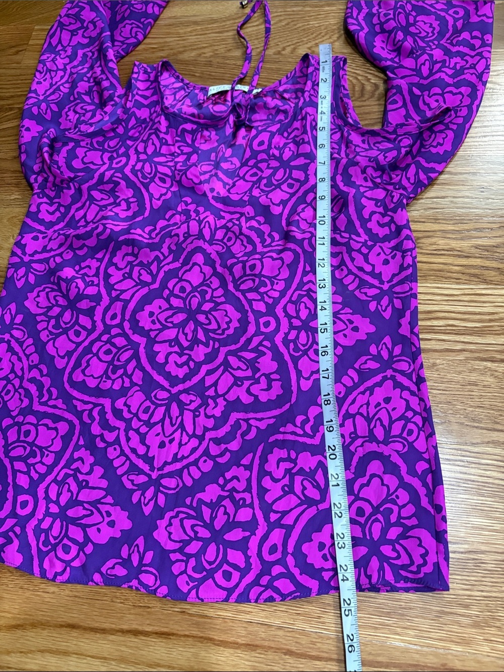 Alice & Trixie purple and Magenta Cold-Shoulder Tie-Neck 100% SILK Blouse XS - Picture 11 of 12